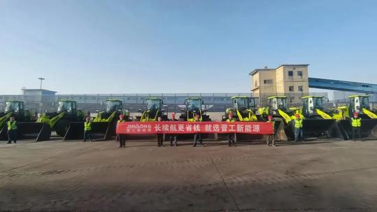 Fight against heaven and earth! More than 20 Jingong New Energy electric loaders have bravely entered the Northwest chemical plant!