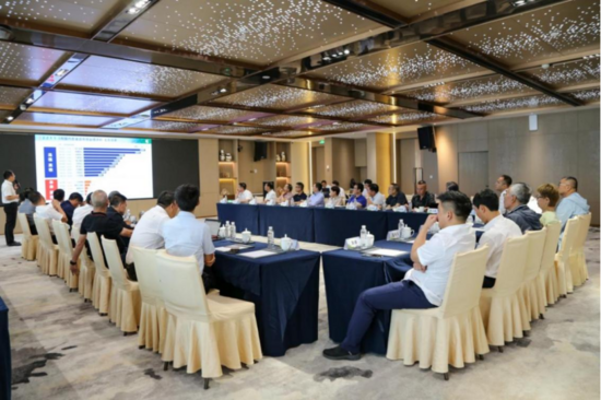 Unite and Move Forward Together, Win the Future Together - The First Dealer Advisor Meeting of the Fourth Session of Liugong Domestic Marketing in 2025 was successfully held.