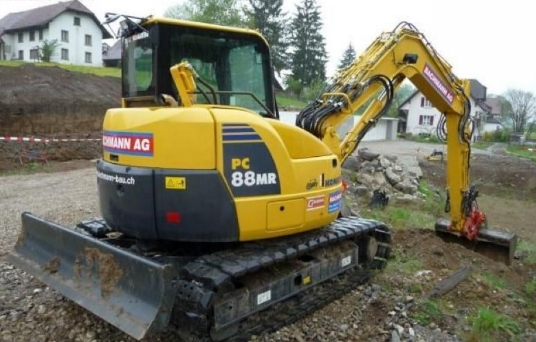 Komatsu PC130-11 makes a grand comeback, quickly filling the gap between small and medium-sized models.