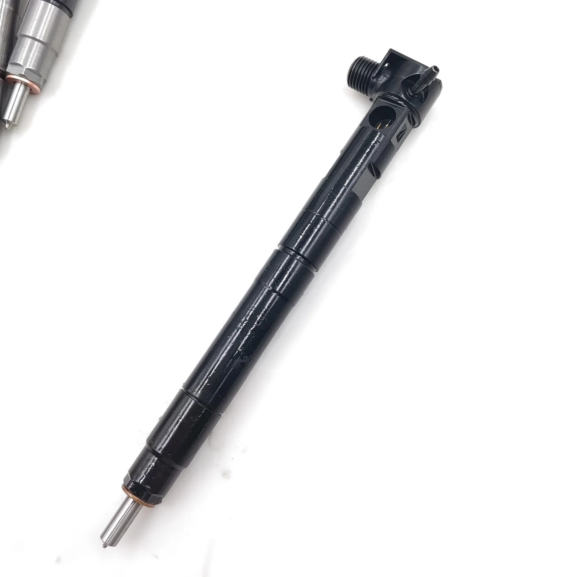 Delphi OM651 fuel injector 28271551 A6510702887 28348370 Mercedes C250 C300 CLS250 E220 E250 E300 W906 W204 W212 W207 CDI diesel injector common rail injector - Image 2