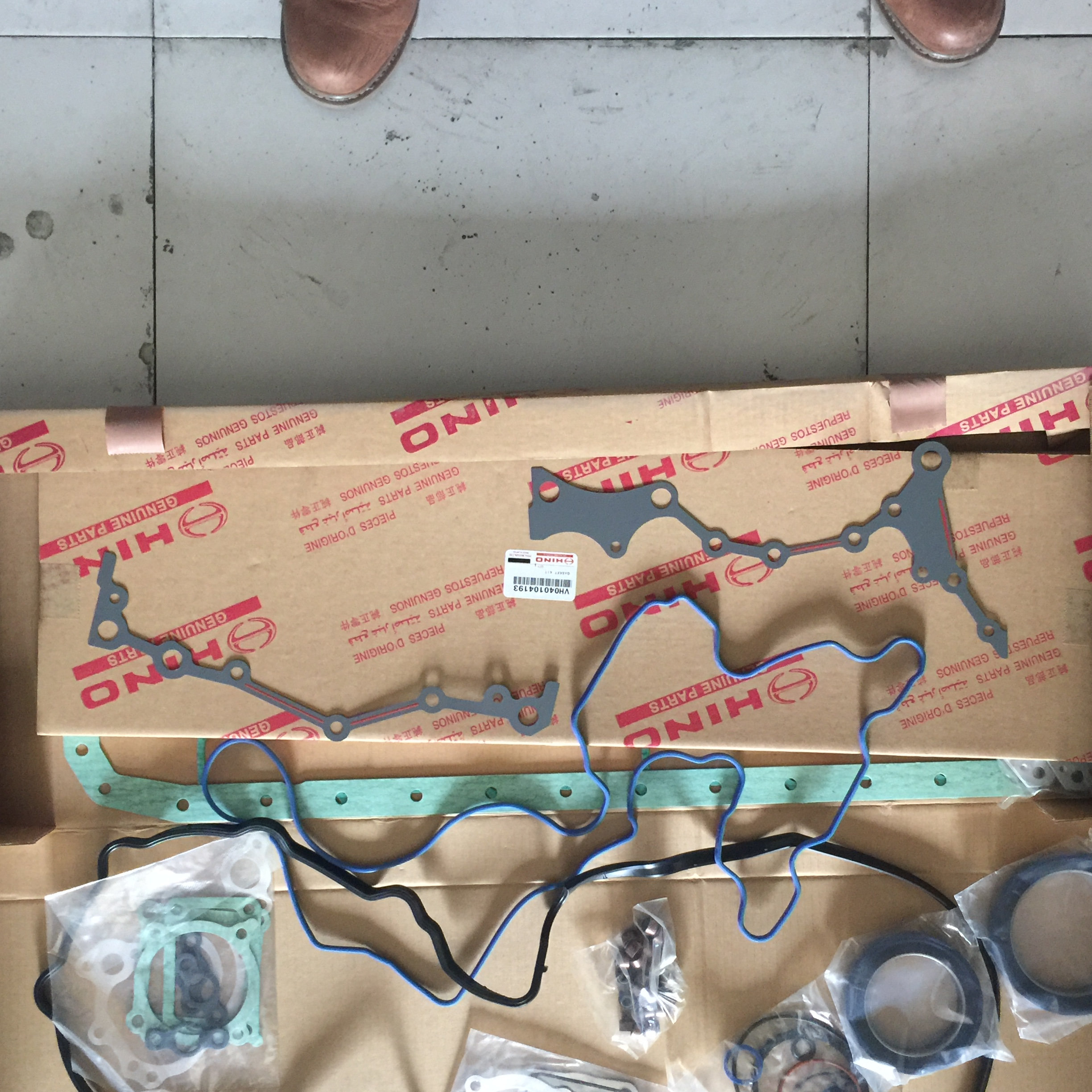 Hino J08E J08ET engine gasket set for SK260-8 SK330-8 SK350 excavator Komatsu equipment parts