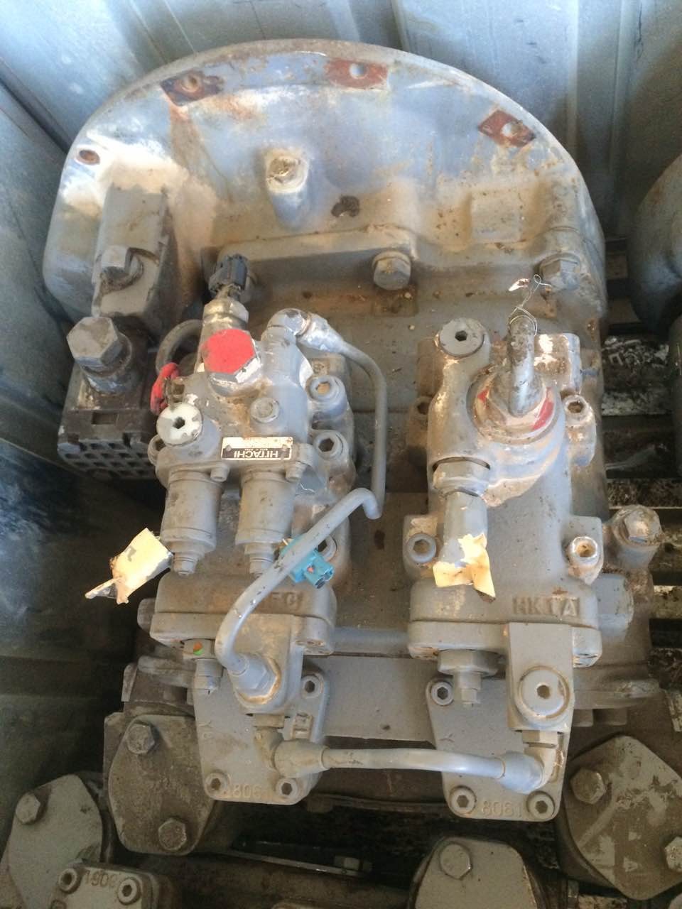 Hitachi HPV050 HPV102 HPV118 Excavator Hydraulic Main Piston Pump Assy 9257346 9218005 hydraulic Pump Spare Parts Construction Machinery Hydraulic repair Parts - Image 1