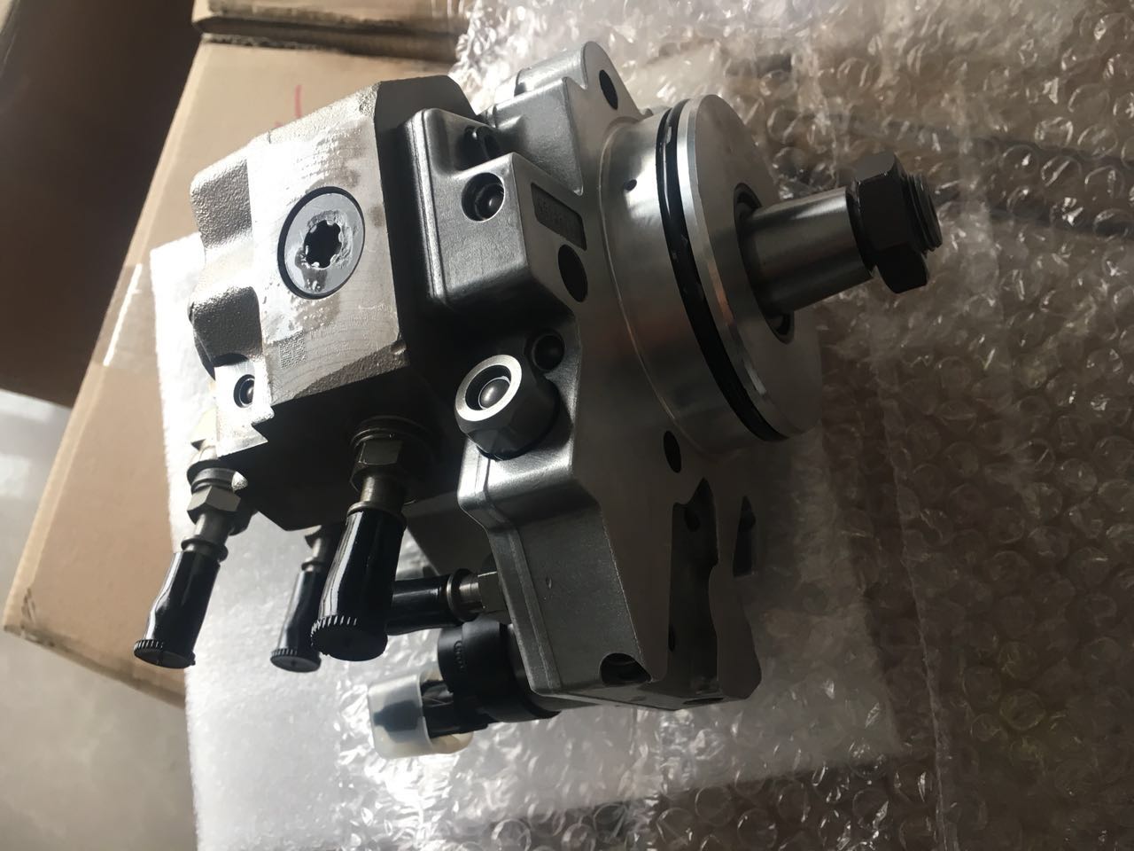 ISDE QSB6.7 Excavator parts 4988593 Engine Fuel injection pump 0445020043