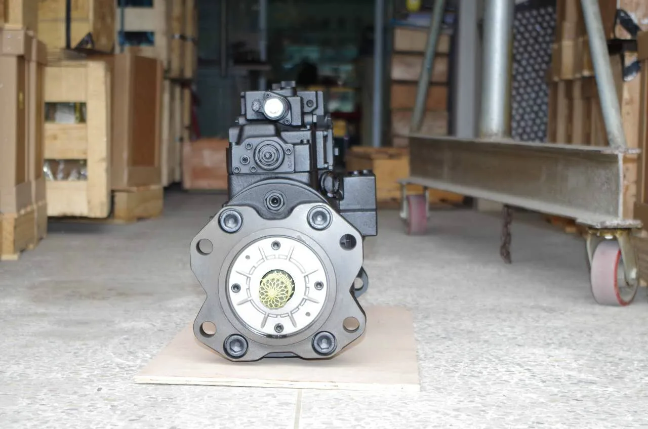 Kobelco SK200-8 Excavator Hydraulic Main Piston Pump Assy 2902440-2976A hydraulic Pump Spare Parts Construction Machinery Hydraulic repair Parts - Image 1