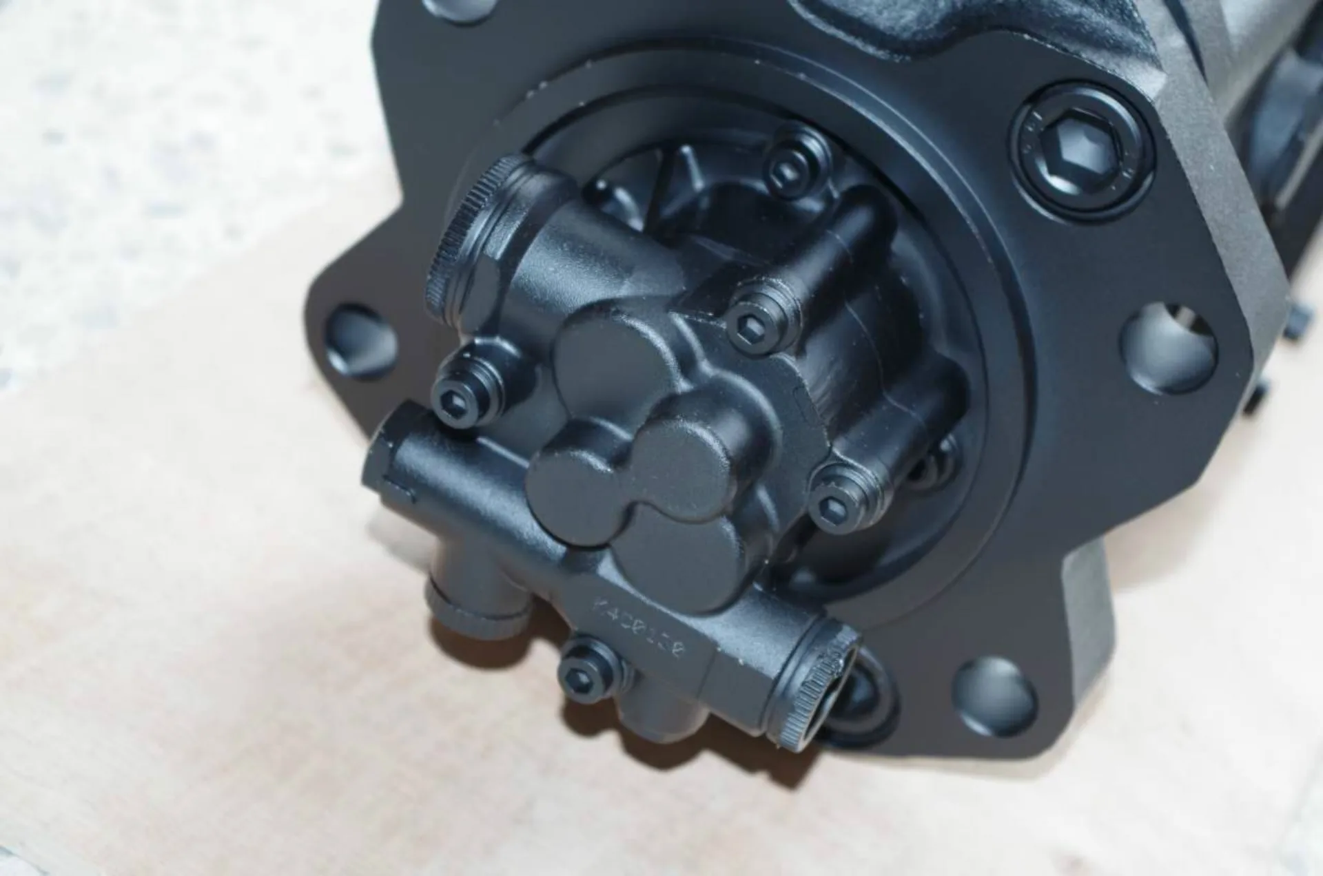 Kobelco SK200-8 Excavator Hydraulic Main Piston Pump Assy 2902440-2976A hydraulic Pump Spare Parts Construction Machinery Hydraulic repair Parts - Image 3