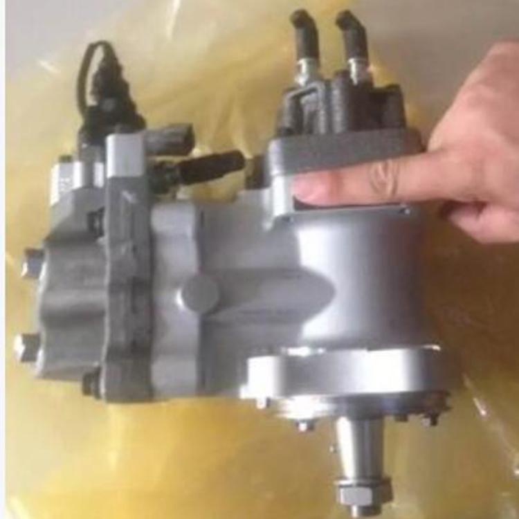 Komatsu PC300-8 Excavator parts SAA6D114E-3 D65EX-16 Engine Fuel injection pump 6745-71-1170