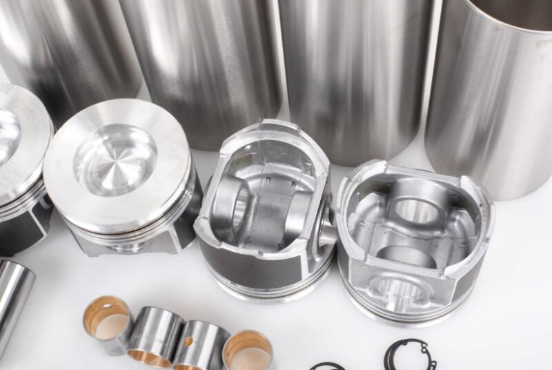  Kubota Mower G2000 D902 China Manufacturer Engine Overhaul Repair Kit Factory Piston Liner Kit Ring main bearing valve guide gasket kit Cylinder Block Cylinder Head assy Supplier