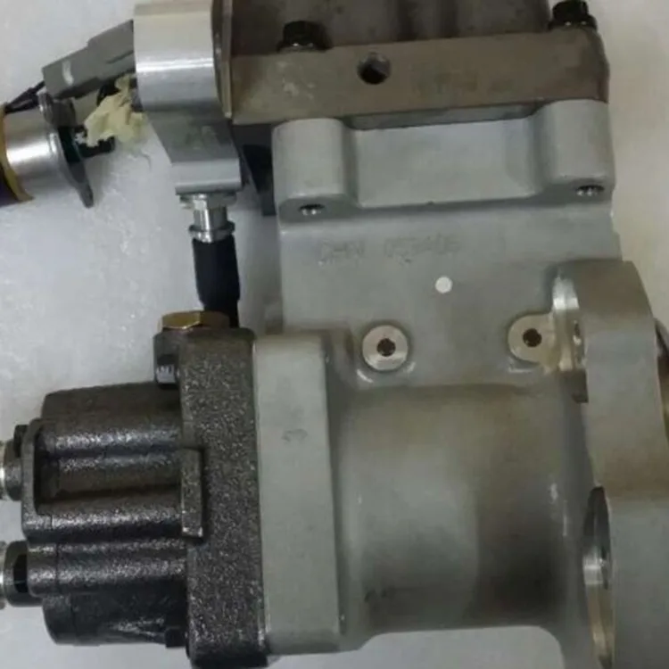 PC300-8 fuel injection pump 6D114 fuel injection pump 6745-71-1170 3973228 Komatsu fuel injection pump Komatsu PC300-8 parts excavator fuel pump - Image 1