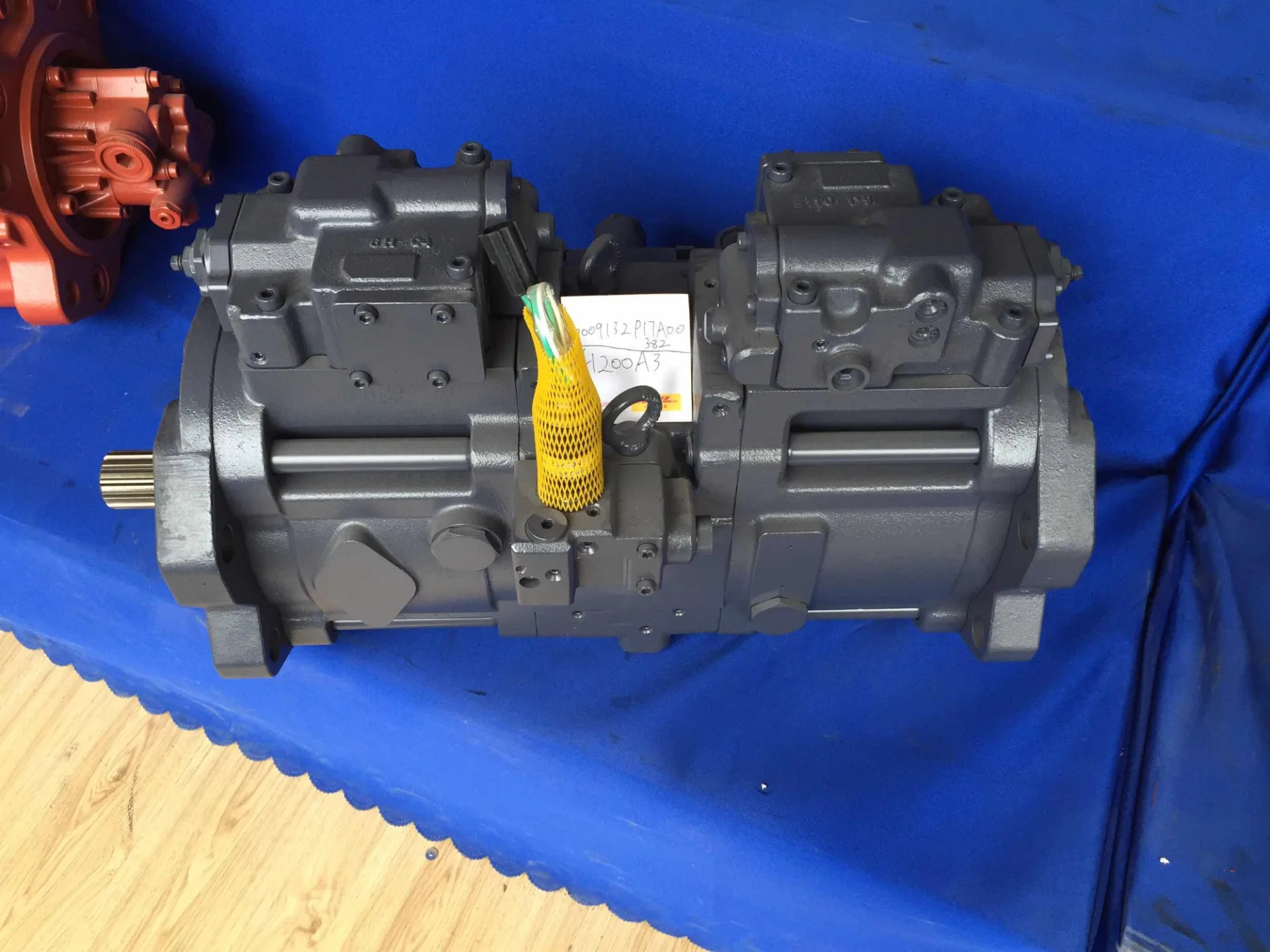 Sumitomo SH200A3 SH200-3 Doosan DX260 Kawasaki K3V112DTP-9N14 Excavator Hydraulic Main Piston Pump Assy - Image 4