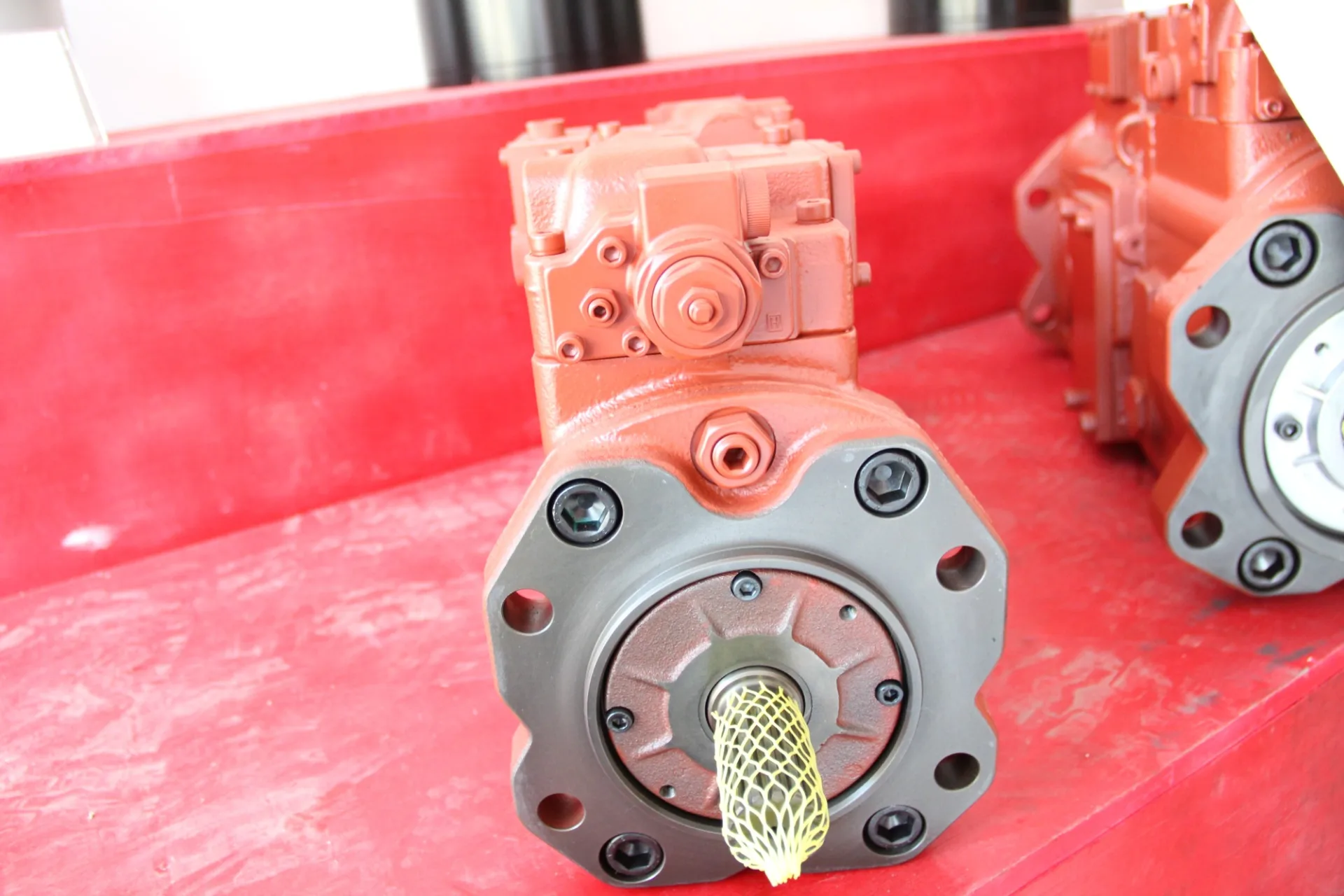 Volvo EC210B Excavator Hydraulic Main Piston Pump Assy Kawasaki K3V63 K3V112 hydraulic Pump Spare Parts Construction Machinery Hydraulic repair Parts - Image 3