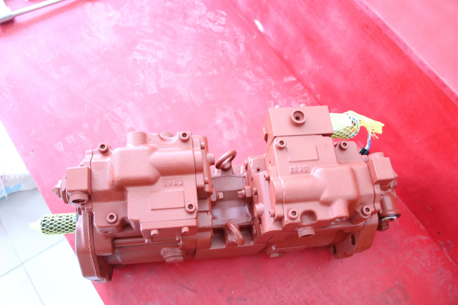 Volvo EC210B Excavator Hydraulic Main Piston Pump Assy Kawasaki K3V63 K3V112 hydraulic Pump Spare Parts Construction Machinery Hydraulic repair Parts - Image 4