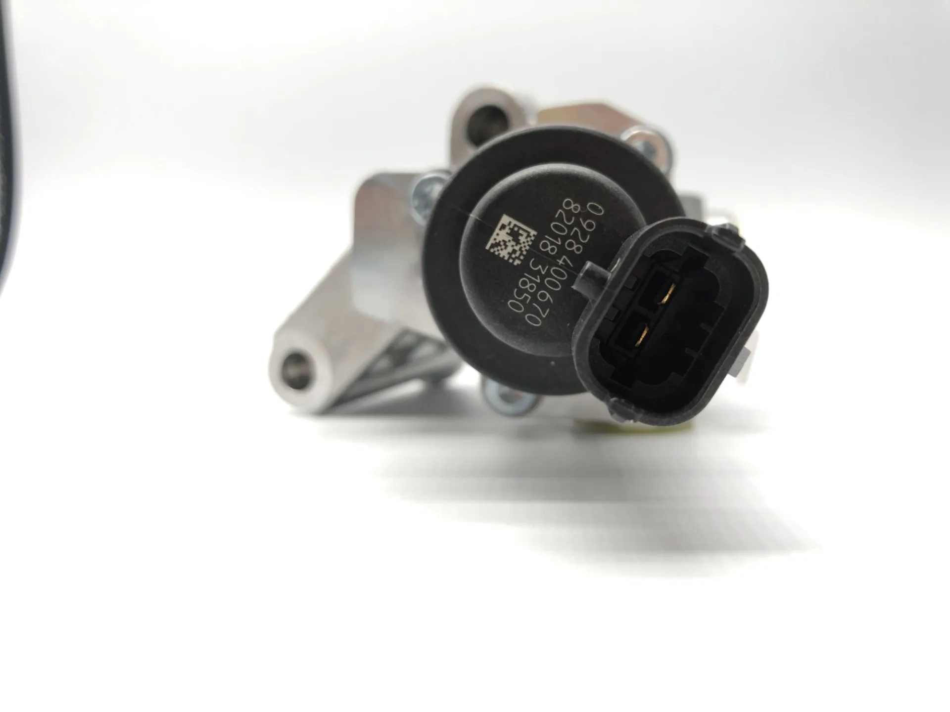 Volvo EC210B fuel injection pump 0928400670 02113830 EC240B fuel pump VOE21638691 VOE21103266 VOE21060258 21060258 Volvo excavator fuel pump - Image 4